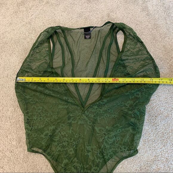 Victoria’s Secret green lace teddy bodysuit NWOT - Picture 6 of 8